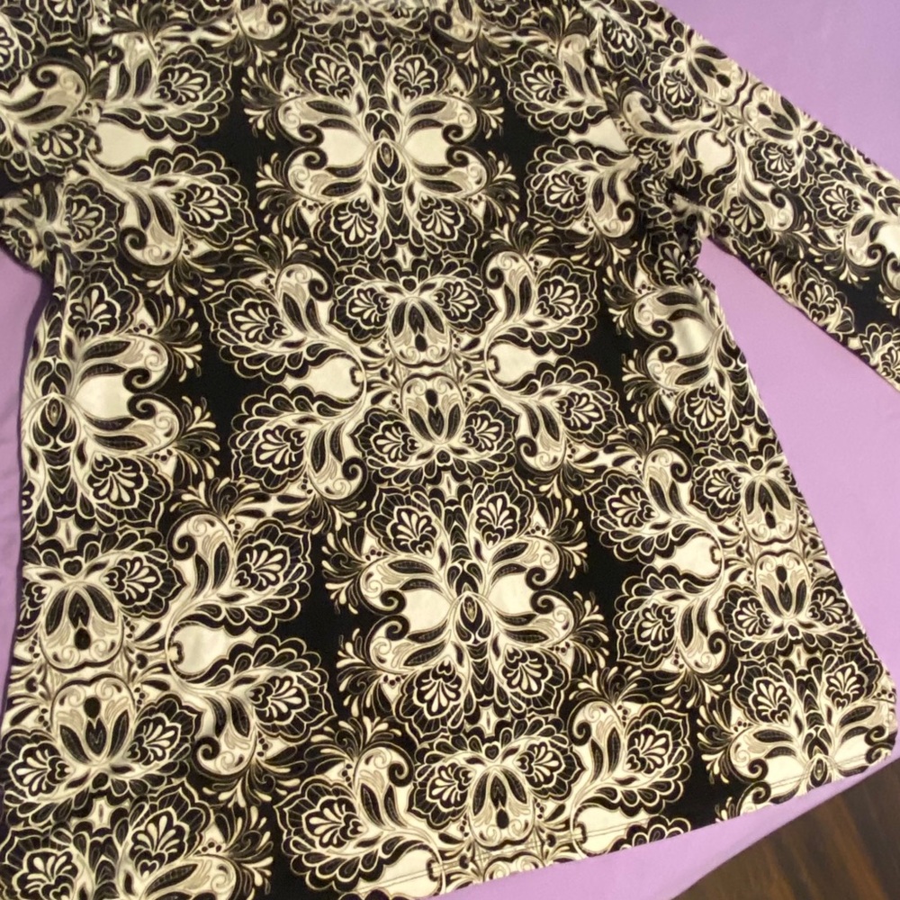Nue Options woman’s plus size top - Picture 3 of 4